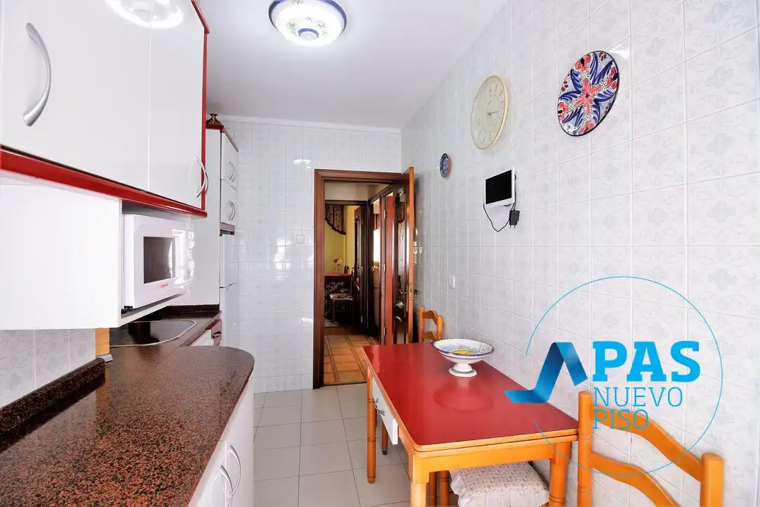 Cocina de Piso en venta en Camargo con Calefacción y Amueblado