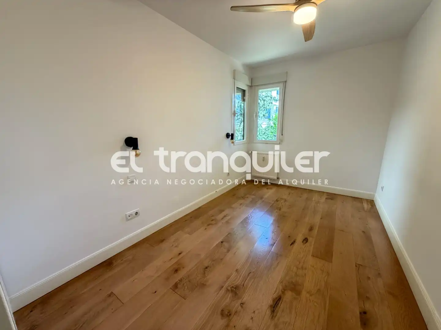 Schlafzimmer von Wohnung zur Miete in Las Rozas de Madrid mit Parkett, Abstellraum und Schwimmbad