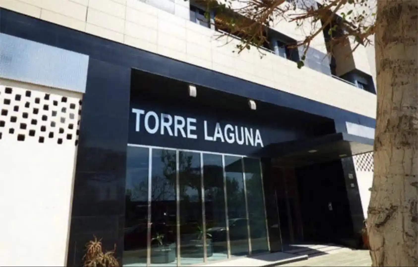 Vista exterior de Garatge en venda en El Ejido Ciudad