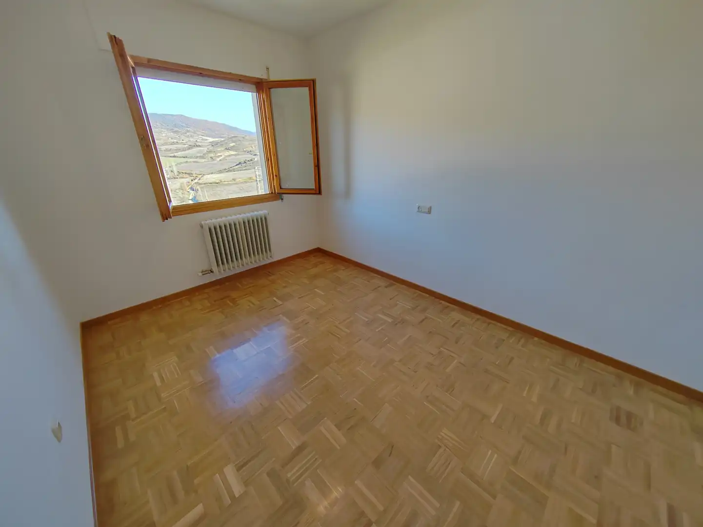 Habitación de Casa o chalet en venta en Isuerre con Parquet, Piscina y Piscina comunitaria