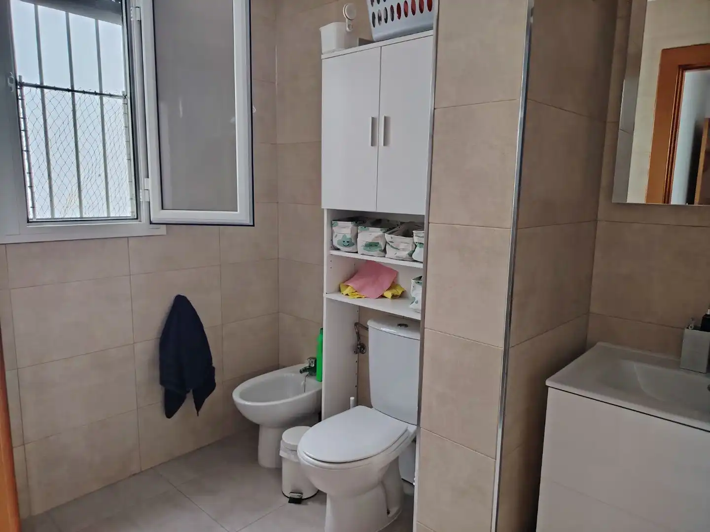 Bathroom of Flat for sale in  Sevilla Capital  with Air Conditioner and Balcony