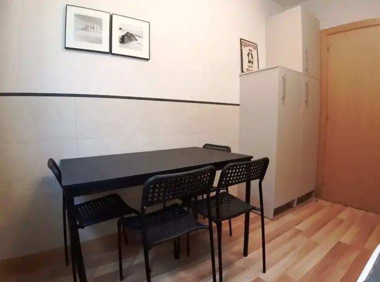 Comedor de Piso de alquiler en Bilbao  con Calefacción, Parquet y Amueblado