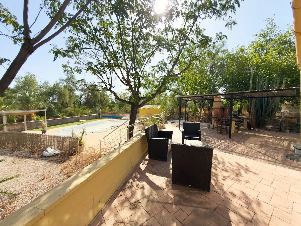 Terrasse von Country house zum Verkauf in Aspe mit Klimaanlage, Heizung und Privatgarten
