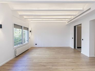 Apartamento con balcón en venta en Les Corts