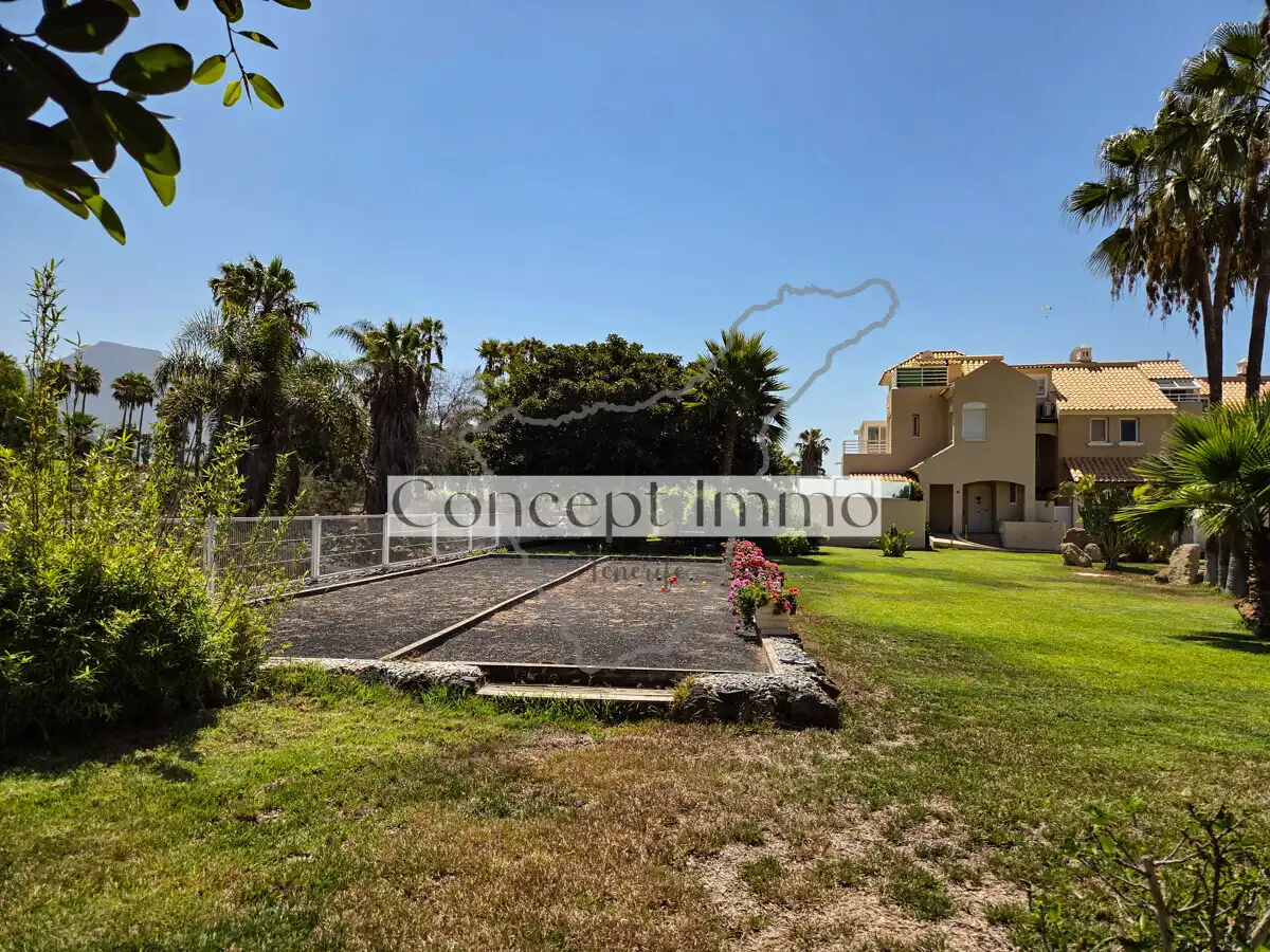 Detached homes for sale in Calle Tajore, Playa de Fañabé