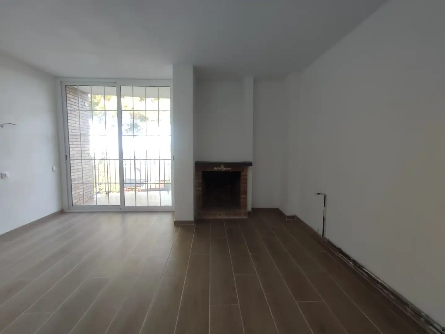 Sala d'estar de Casa o xalet en venda en Pallejà amb Aire condicionat, Calefacció i Jardí privat