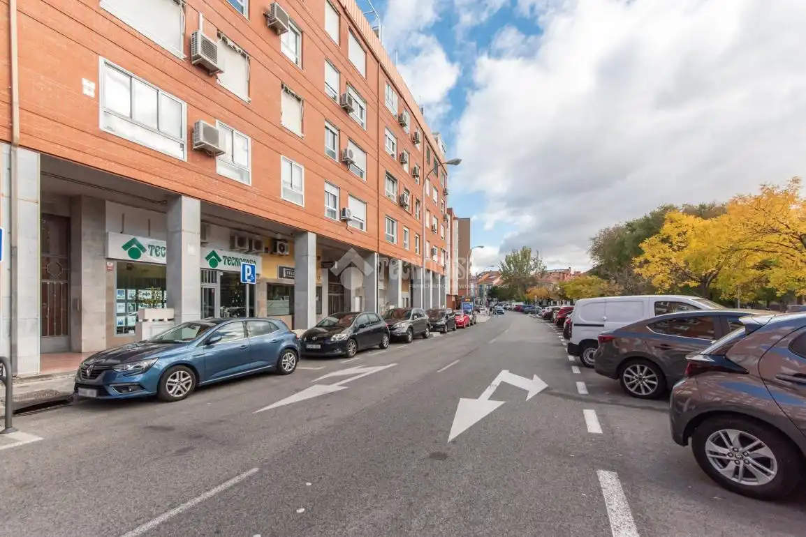 Vista exterior de Garaje en venta en Madrid