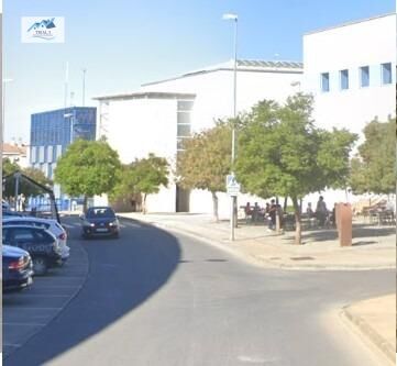 Flat for sale in Avenida DE LA DEMOCRACIA, Carmona