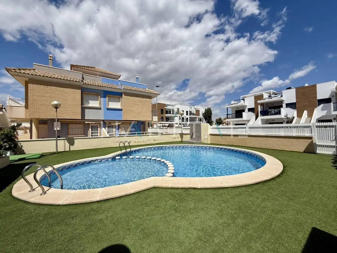 Piscina de Casa o chalet en venta en San Pedro del Pinatar con Terraza