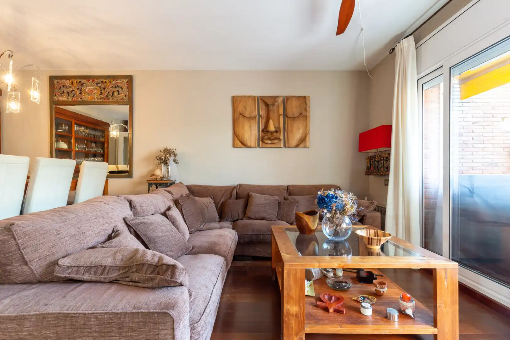 Sala d'estar de Casa adosada en venda en Sant Feliu de Llobregat amb Calefacció, Terrassa i Traster