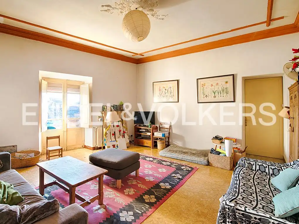 Casa rústica con jardín en venta en Peralada