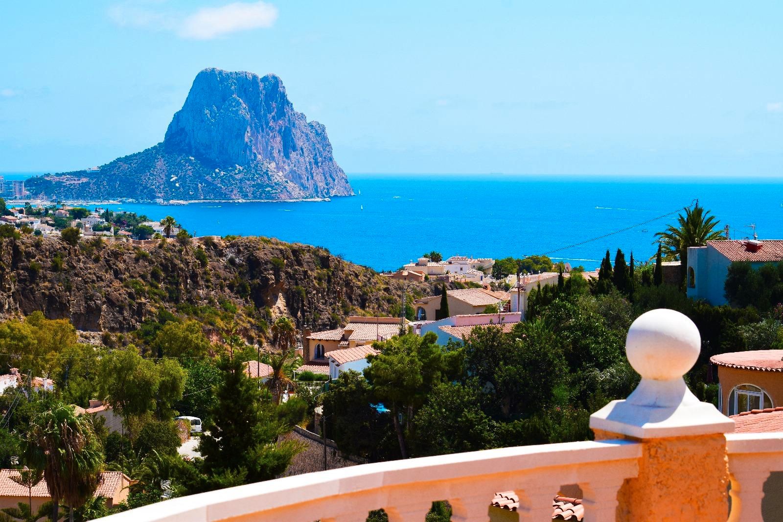 Vista exterior de Casa o xalet en venda en Calpe / Calp amb Aire condicionat, Jardí privat i Terrassa