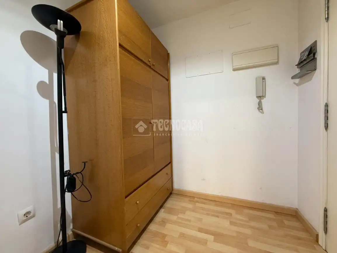 Habitación de Piso en venta en San Antonio de Benagéber con Aire acondicionado, Trastero y Balcón