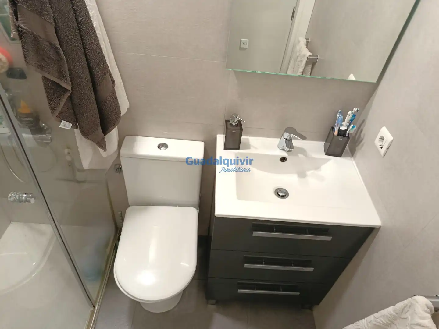 Baño de Piso en venta en Sevilla con Aire acondicionado, Terraza y Trastero