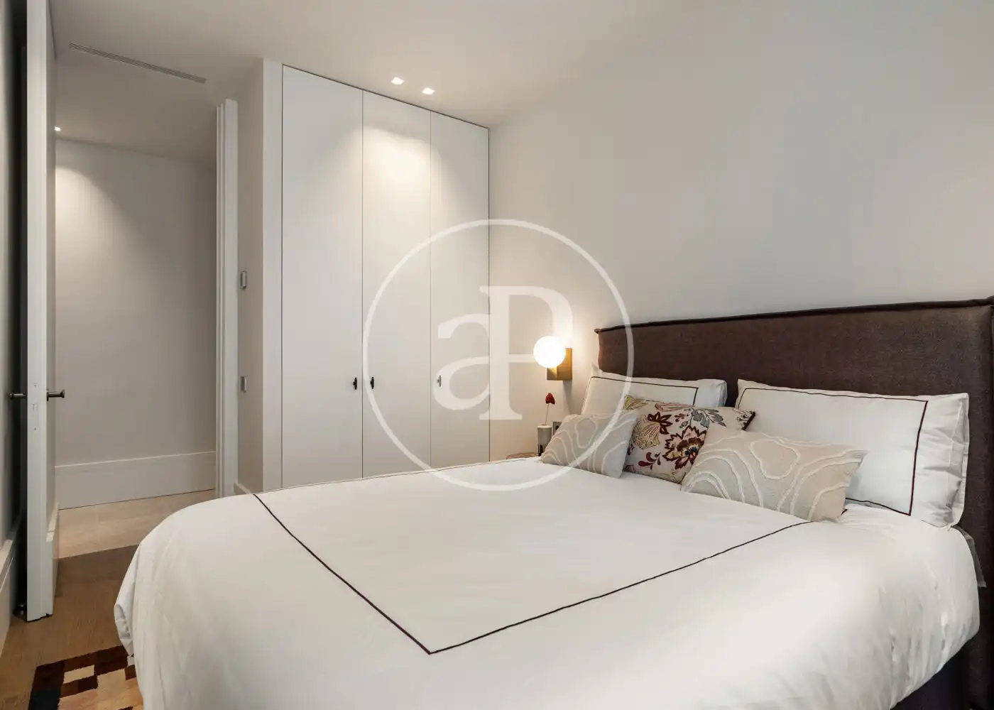 Piso con ascensor en venta en C. del Pinar, imagen 24