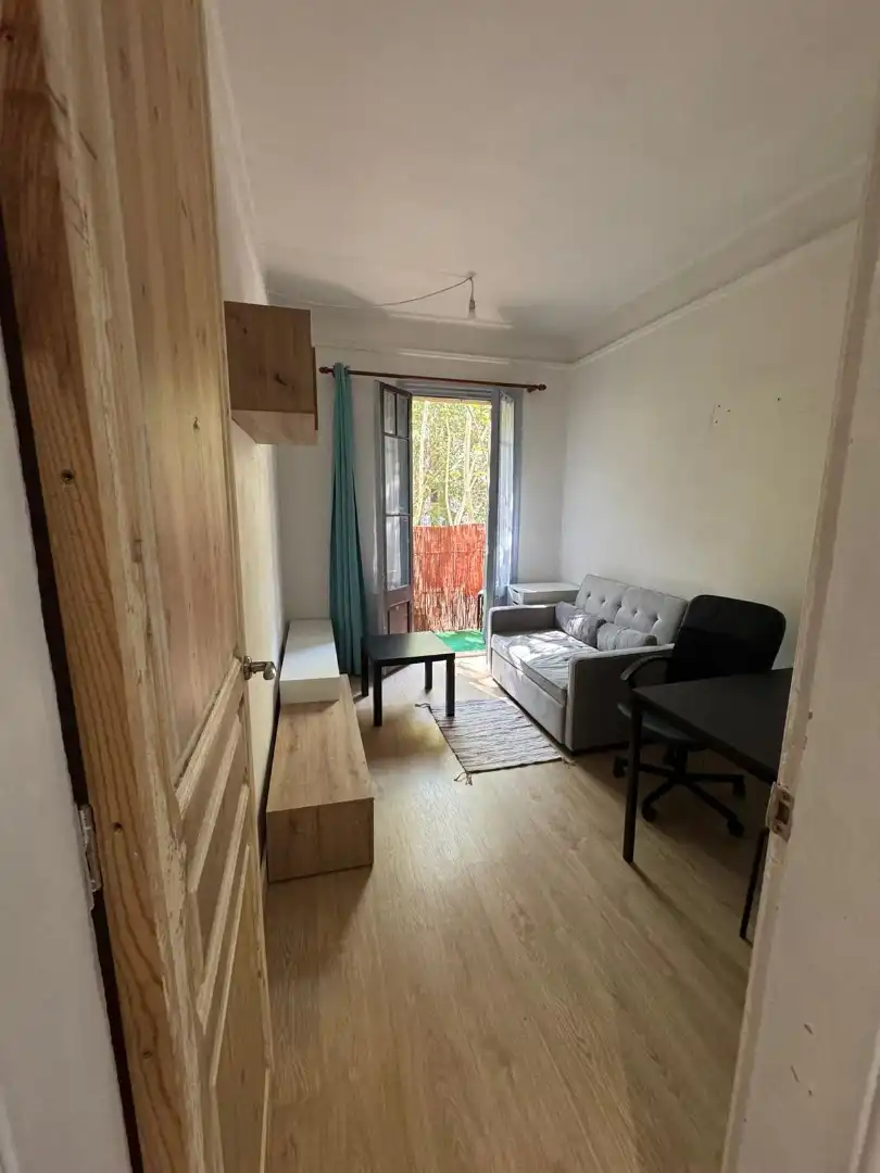 Dormitori de Pis en venda en Barcelona amb Calefacció, Moblat i Balcó