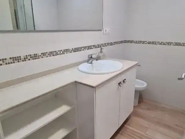 Bany de Casa o xalet de lloguer en Arteixo amb Jardí privat, Traster i Moblat