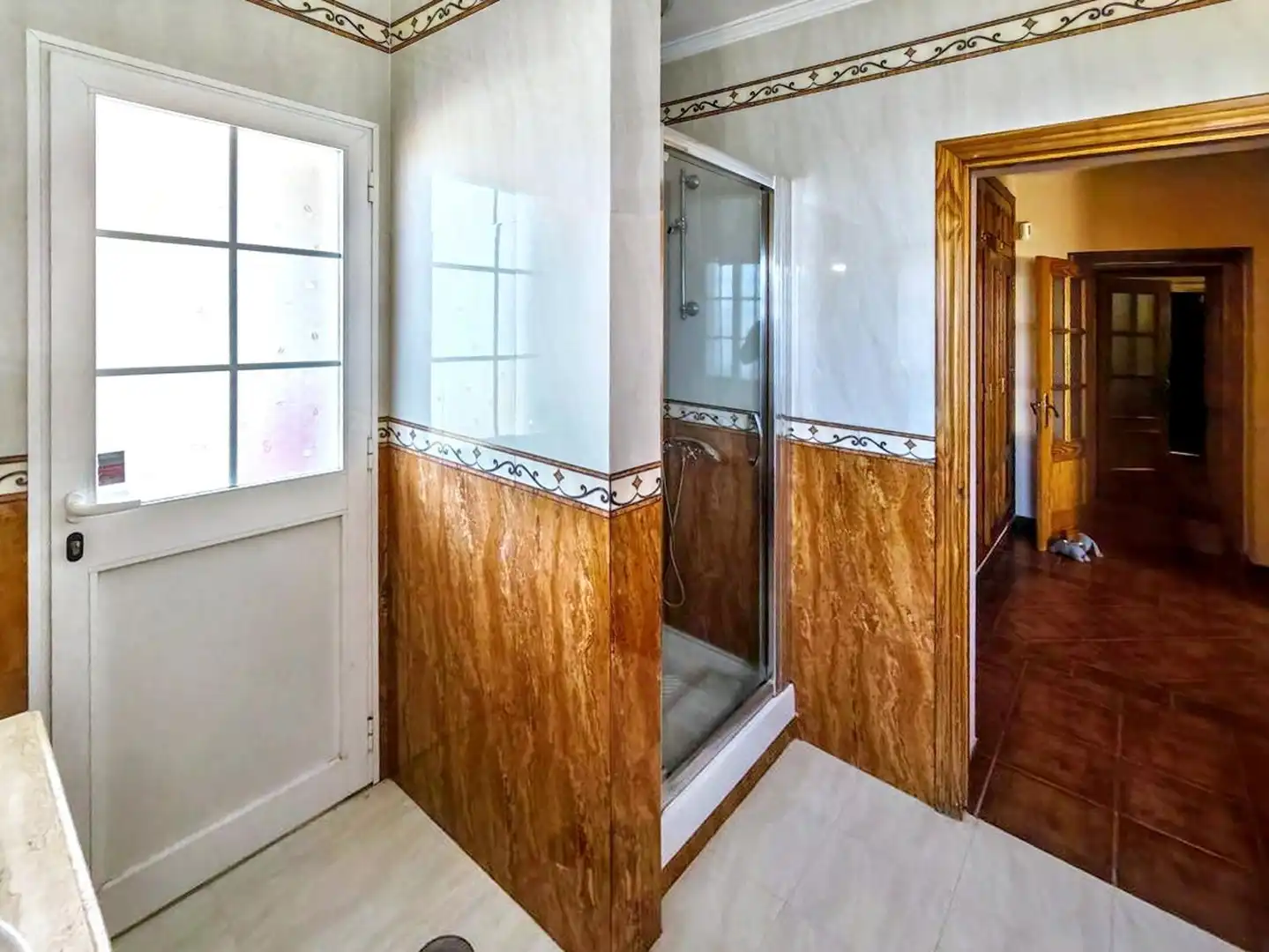 Badezimmer von Haus oder Chalet zum Verkauf in Alhaurín de la Torre mit Privatgarten, Terrasse und Abstellraum
