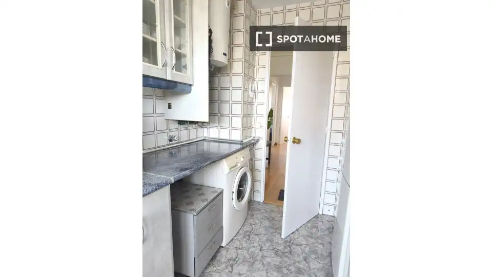 Schlafzimmer von Wohnung zur untervermieten in Madrid mit Klimaanlage, Heizung und Terrasse