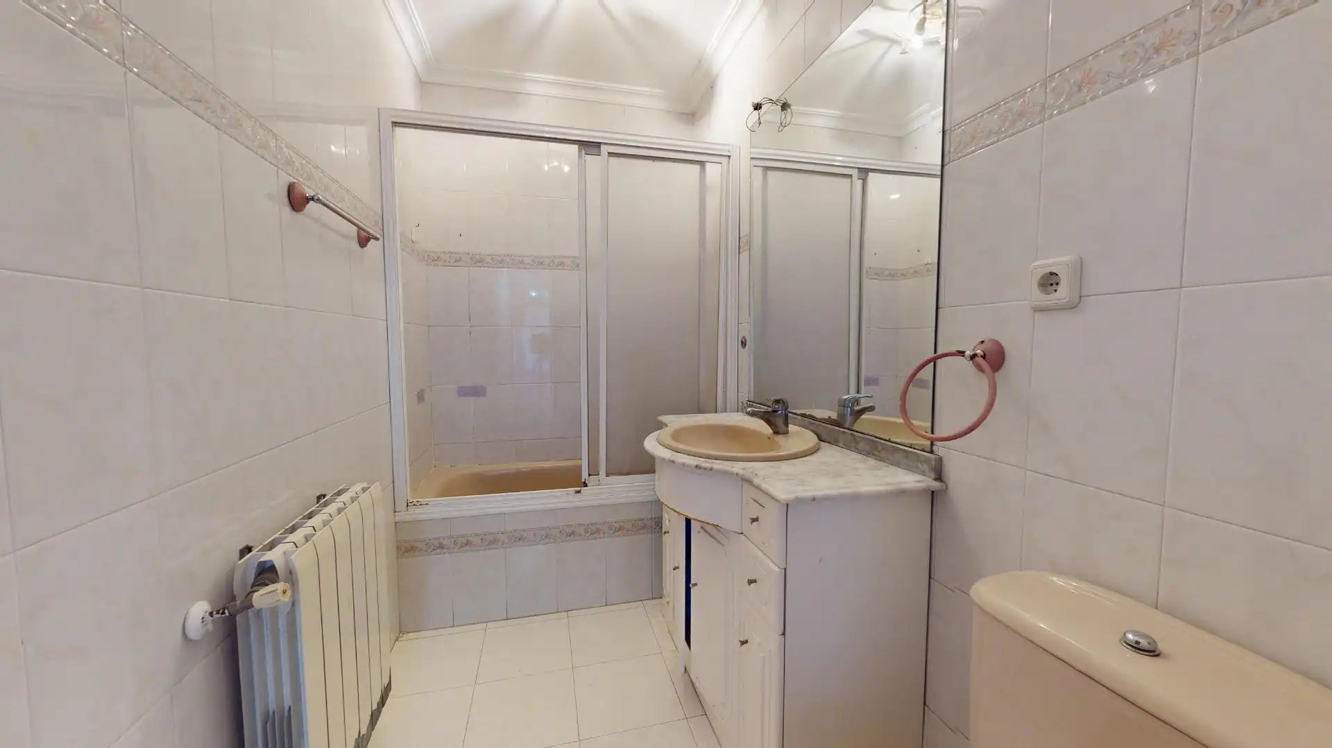 Baño de Piso en venta en Madrid con Aire acondicionado, Calefacción y Parquet