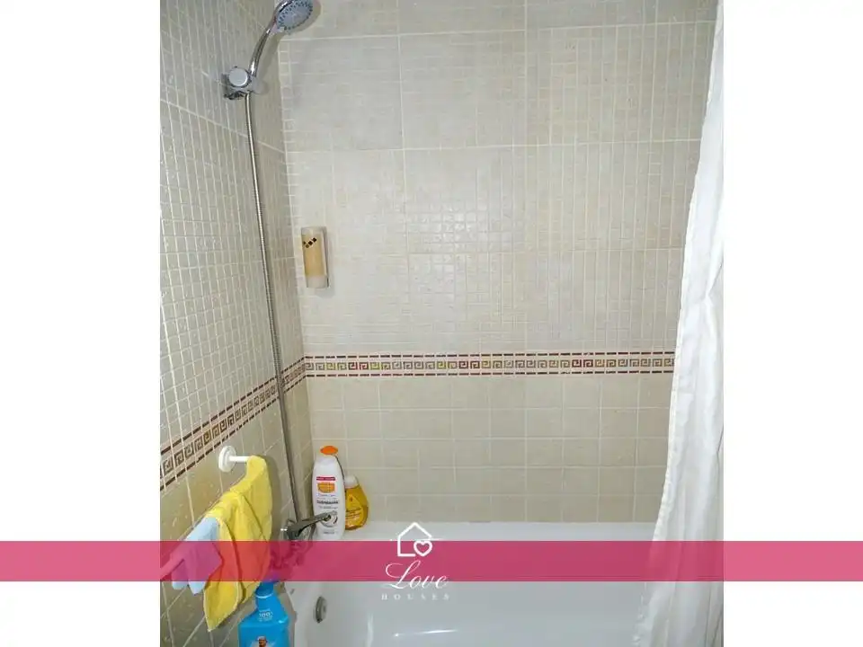 Bathroom of Apartments for sale in Chiclana de la Frontera  with Air Conditioner, Private garden and Community pool