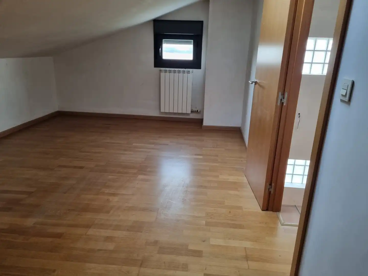 Casa adosada en venta en Uruñuela con Calefacción, Jardín privado y Parquet