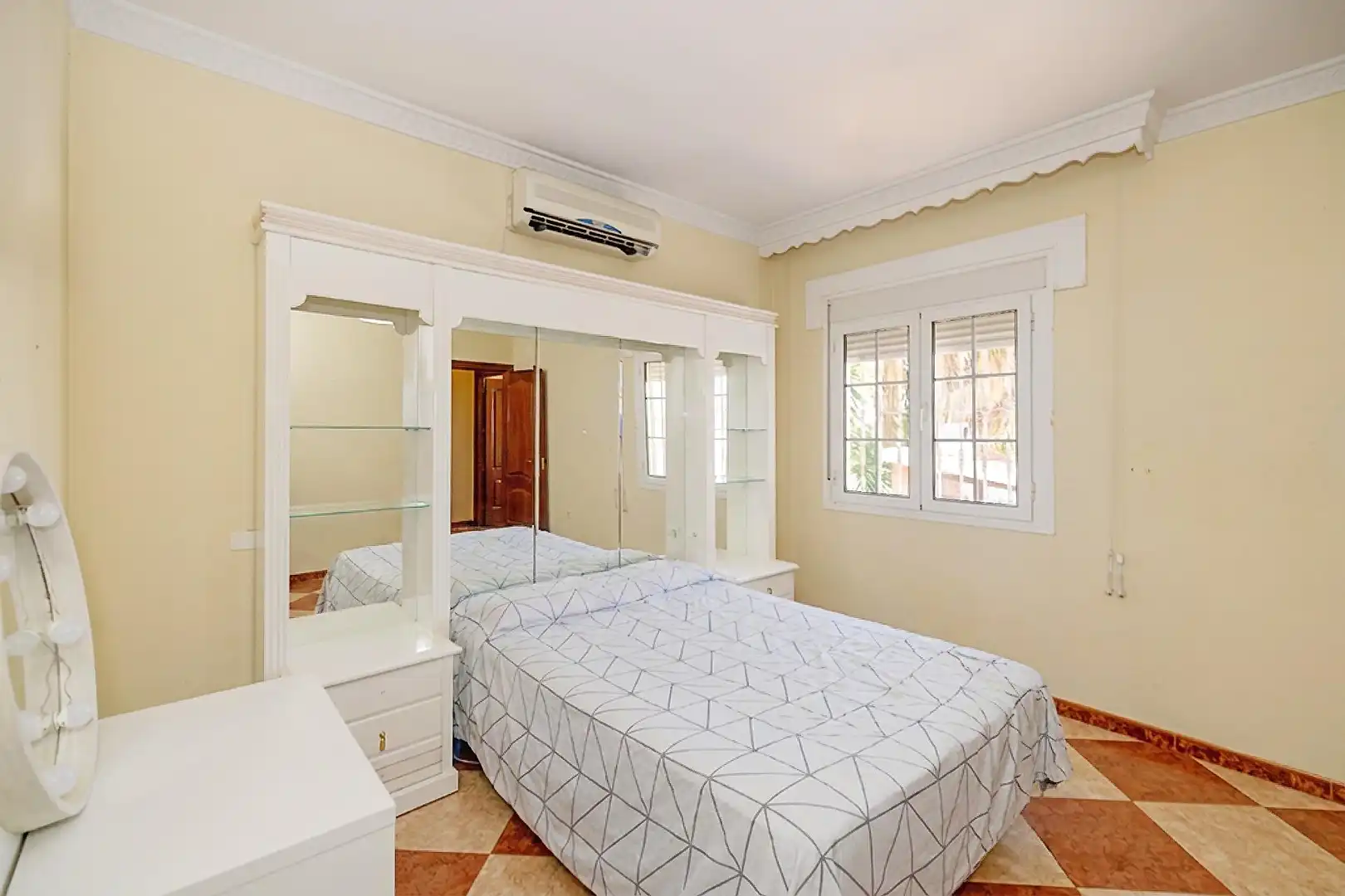 Schlafzimmer von Haus oder Chalet zum Verkauf in Málaga mit Klimaanlage, Terrasse und Abstellraum