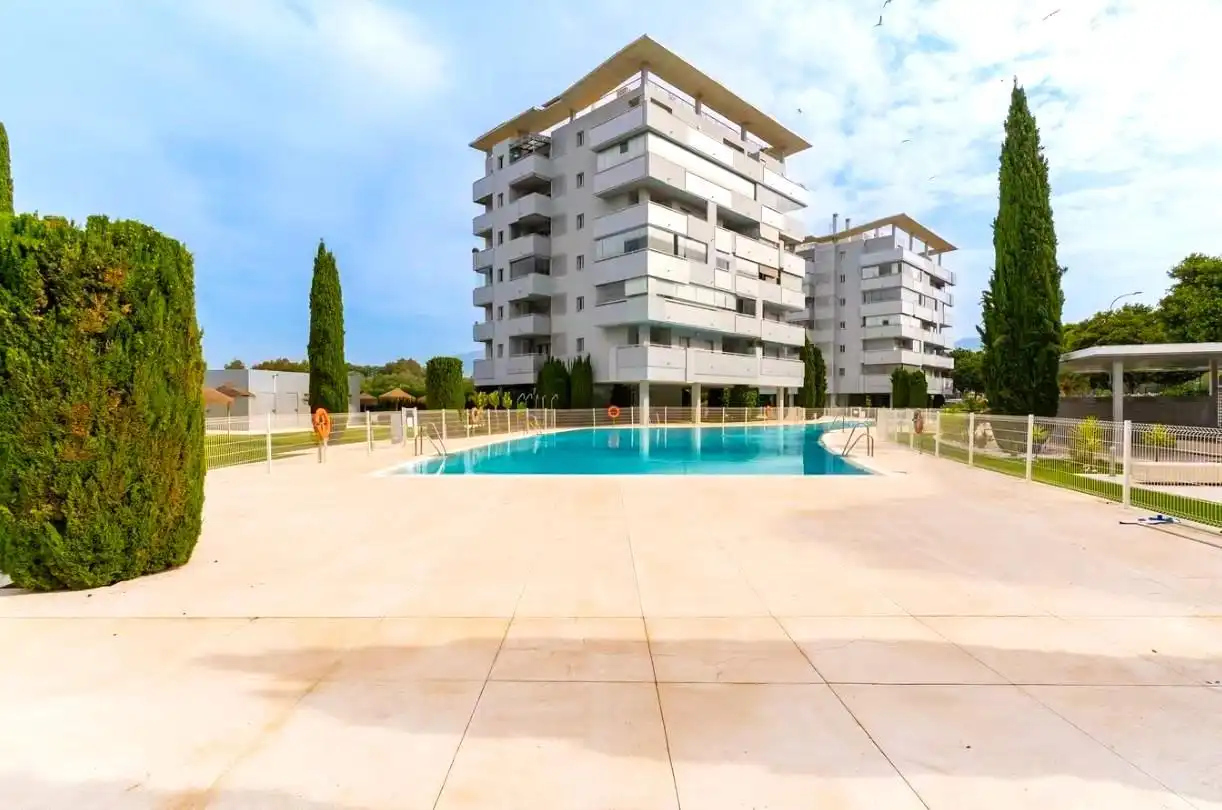 Swimming pool of Flat for sale in Fuengirola  with Air Conditioner, Terrace and Community pool