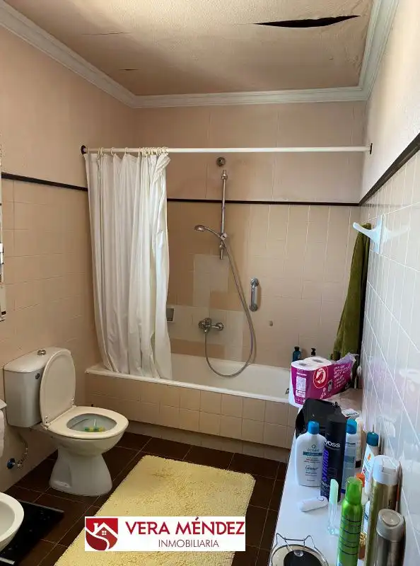 Bany de Casa o xalet en venda en Tacoronte amb Jardí privat i Piscina