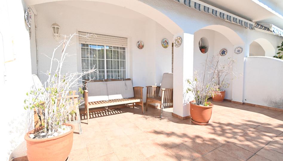 Foto 1 de Casa adosada en venda a Avinguda de Mas D'en Serra, Les Roquetes, Barcelona