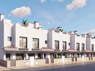 Terraced house with pool for sale in Mar Menor Golf