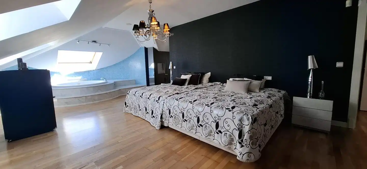 Bedroom of Houses for sale in Santa Cruz de Bezana  with Terrace, Sauna and Community pool