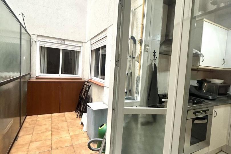 Foto 1 de Piso en venta en Calle Regás, Sol i Padris - Sant Oleguer, Barcelona