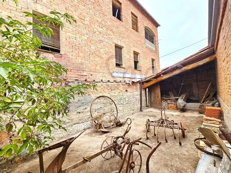 Vista exterior de Casa o xalet en venda en Cañas amb Terrassa, Traster i Balcó