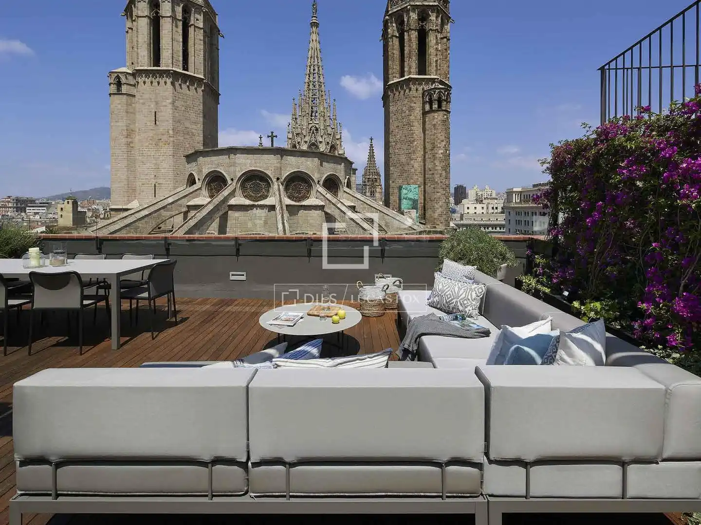 Terrasse von Dachboden zum Verkauf in Barcelona mit Klimaanlage, Heizung und Parkett