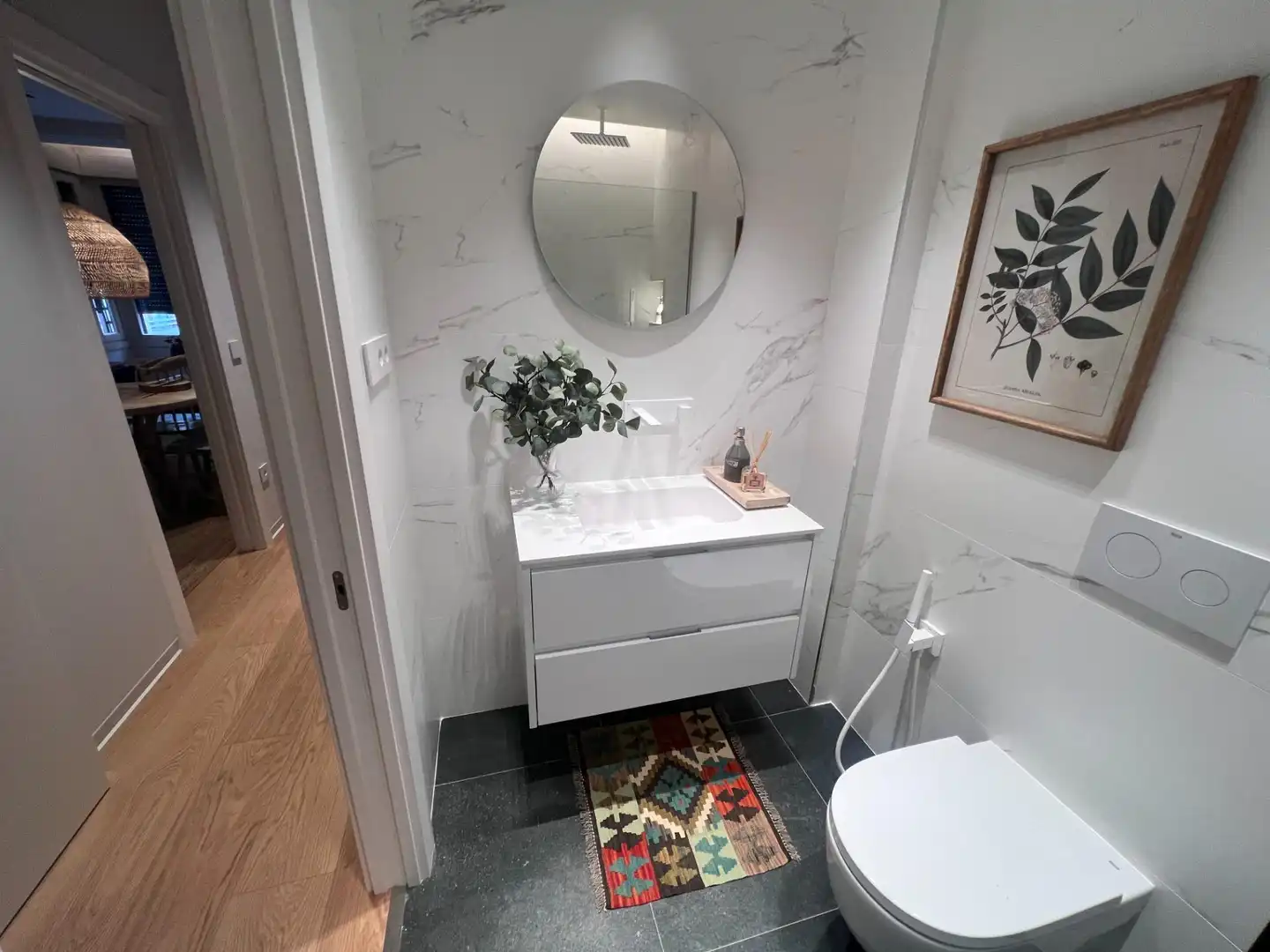 Baño de Apartamento de alquiler en León Capital  con Calefacción, Parquet y Amueblado