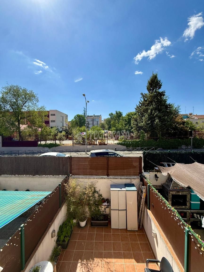 Vista exterior de Casa adosada de lloguer en  Madrid Capital amb Aire condicionat, Calefacció i Terrassa