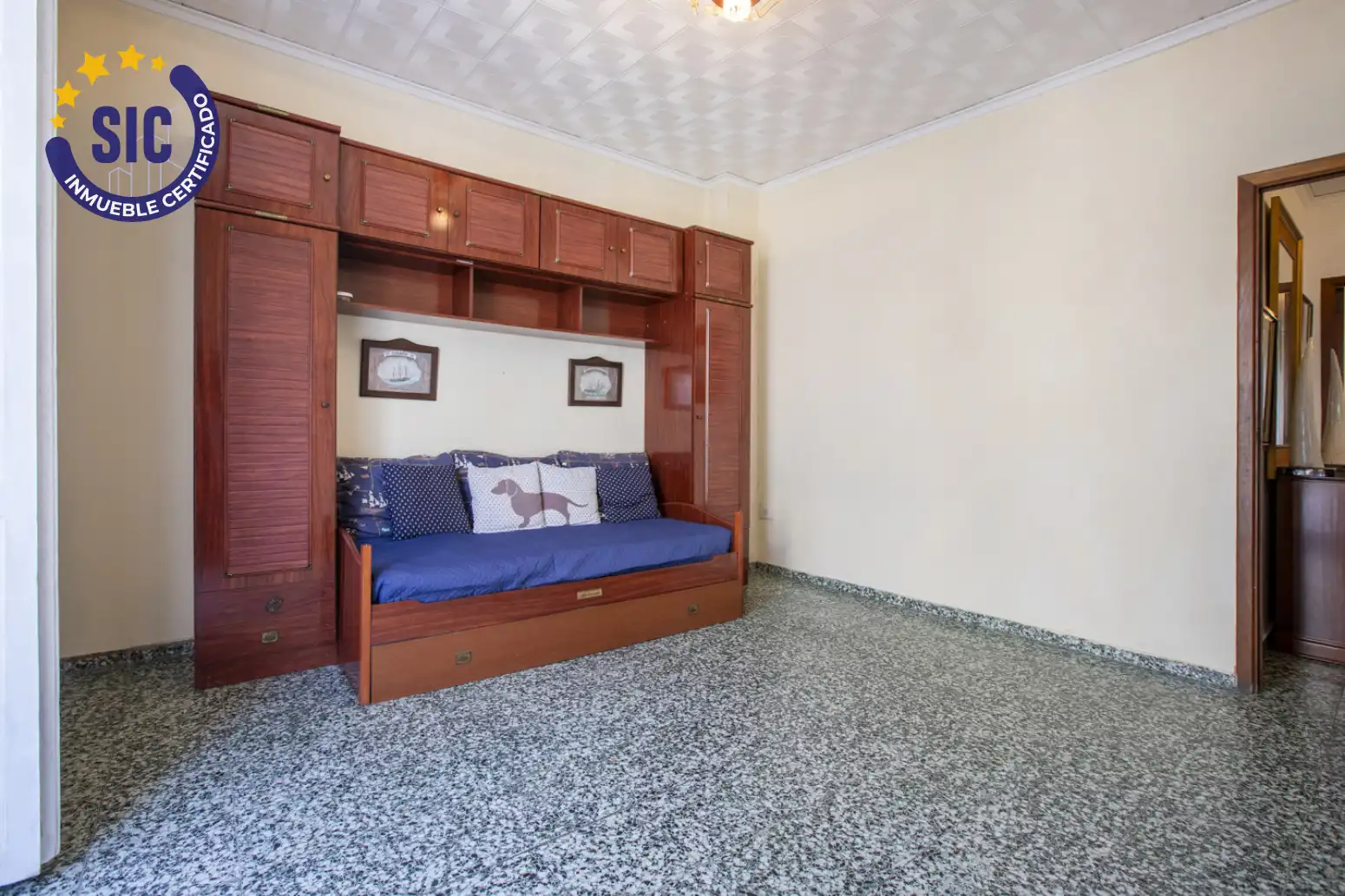 Habitación de Piso en venta en Valencia con Calefacción, Trastero y Balcón