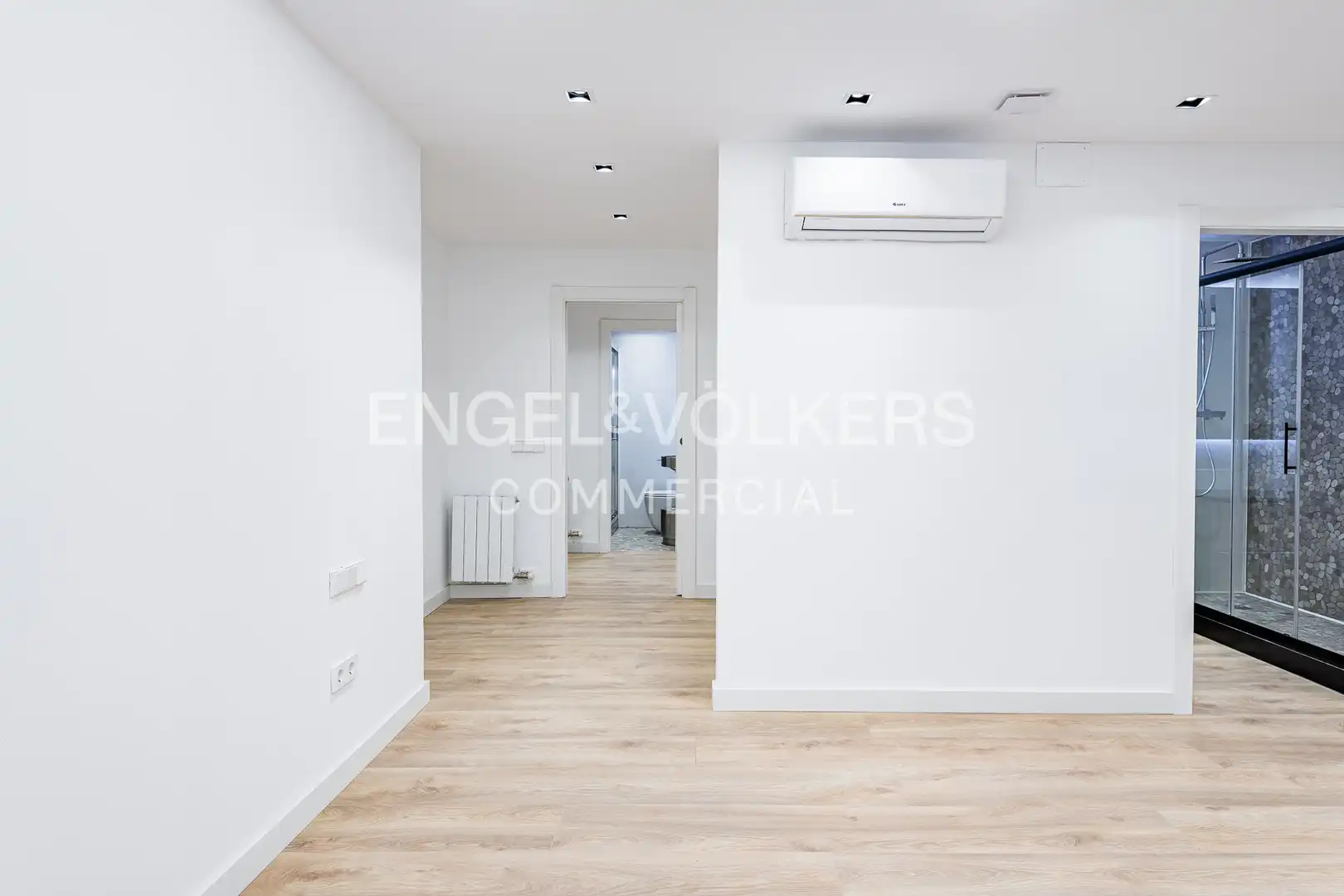 Büro zum Verkauf in Barcelona mit Klimaanlage