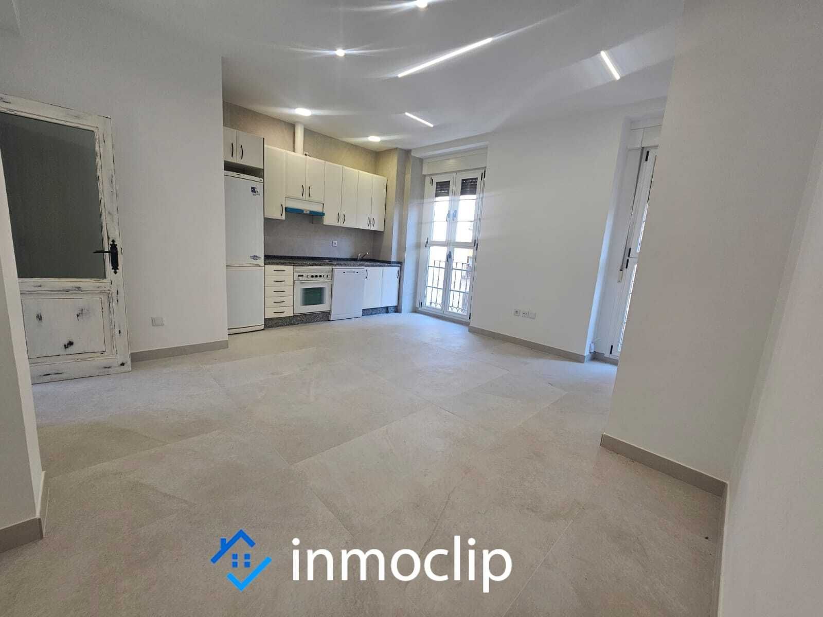 Exterior view of Flat for sale in Salamanca Capital  with Heating