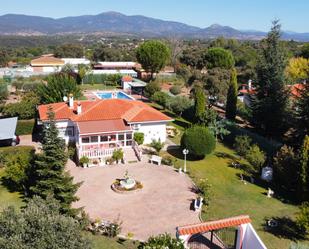 Jardí de Casa o xalet en venda en San Román de los Montes amb Aire condicionat, Terrassa i Piscina