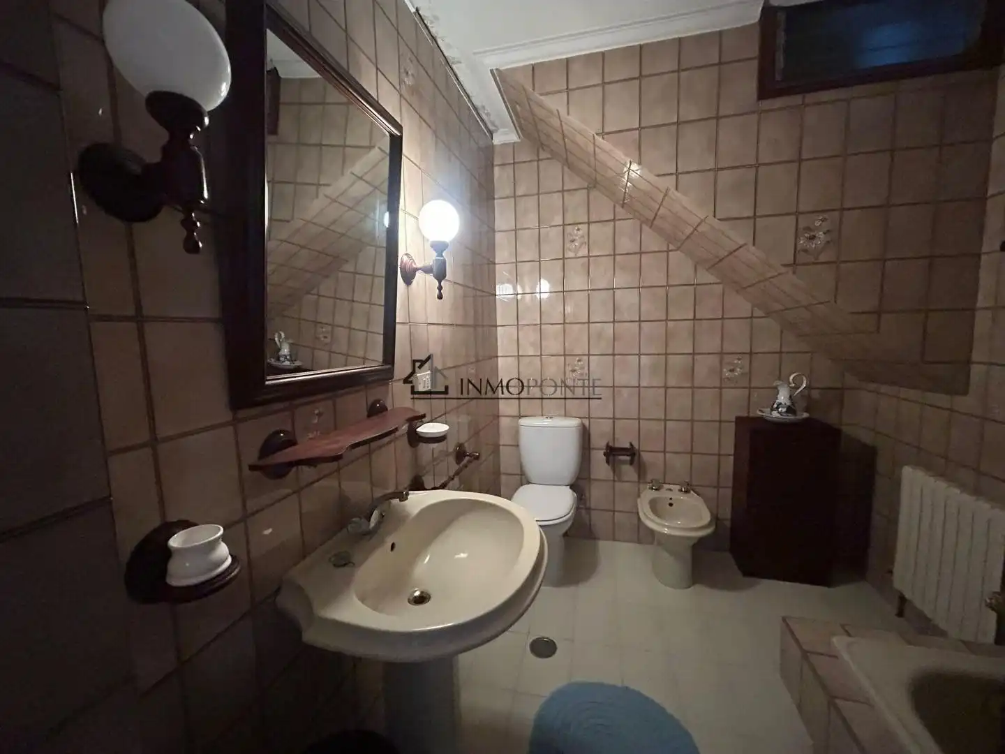 Bany de Casa o xalet en venda en Poio amb Calefacció, Jardí privat i Terrassa