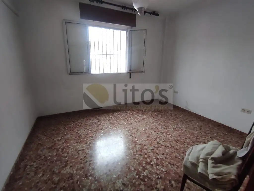 Dormitori de Casa adosada en venda en Dos Hermanas