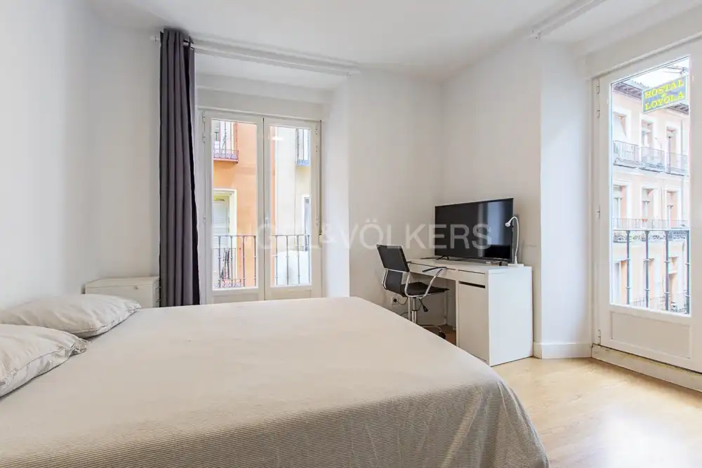 Schlafzimmer von Wohnung zur Miete in Madrid mit Klimaanlage, Heizung und Möbliert