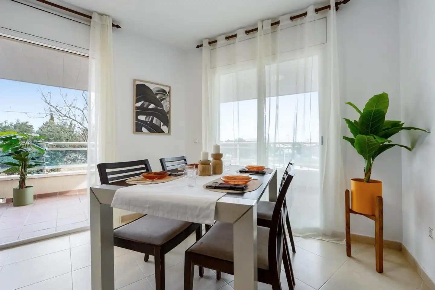 Comedor de Piso en venta en Cambrils con Terraza, Amueblado y Piscina comunitaria