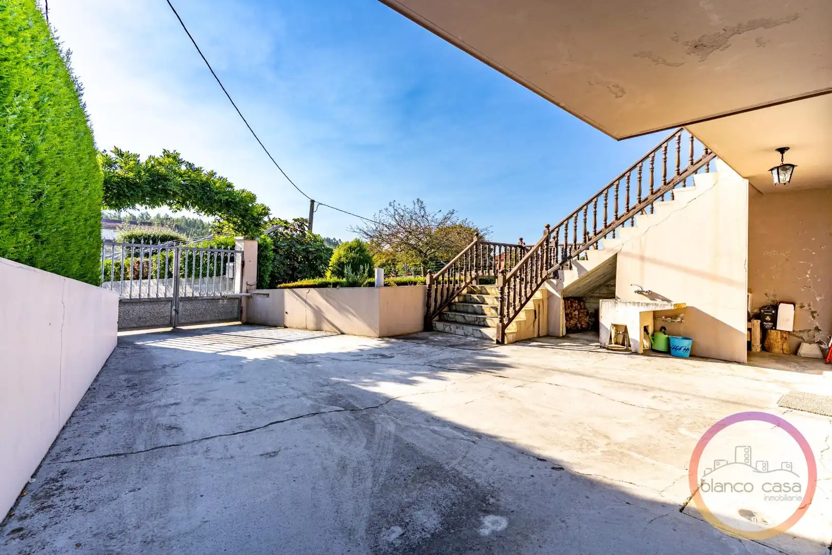 Casa amb terrassa en venda a Carballo, imagen 52
