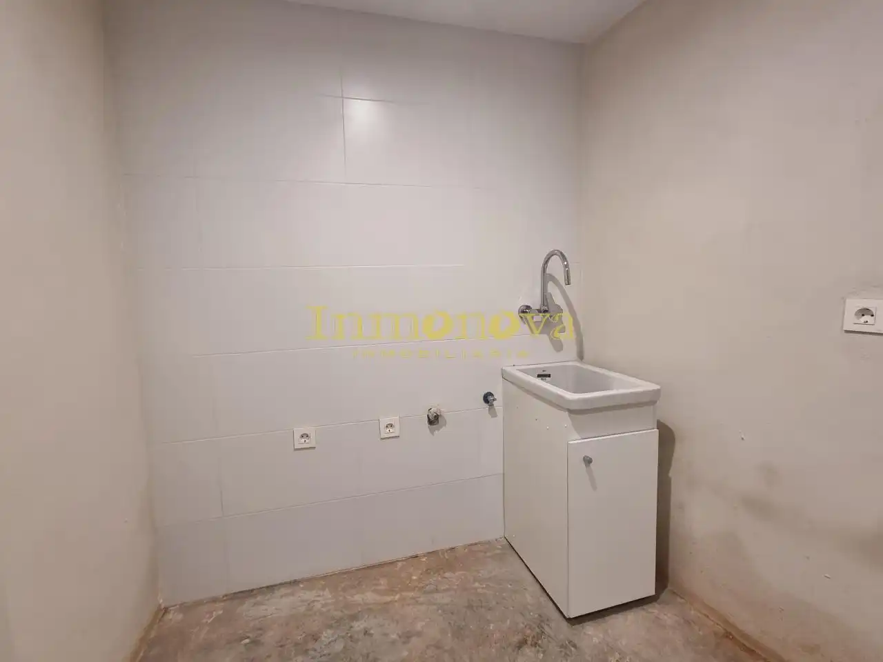 Casa adosada en venta en Nigrán con Calefacción, Jardín privado y Terraza