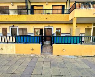Exterior view of Single-family semi-detached for sale in Torrevieja  with Air Conditioner, Terrace and Furnished