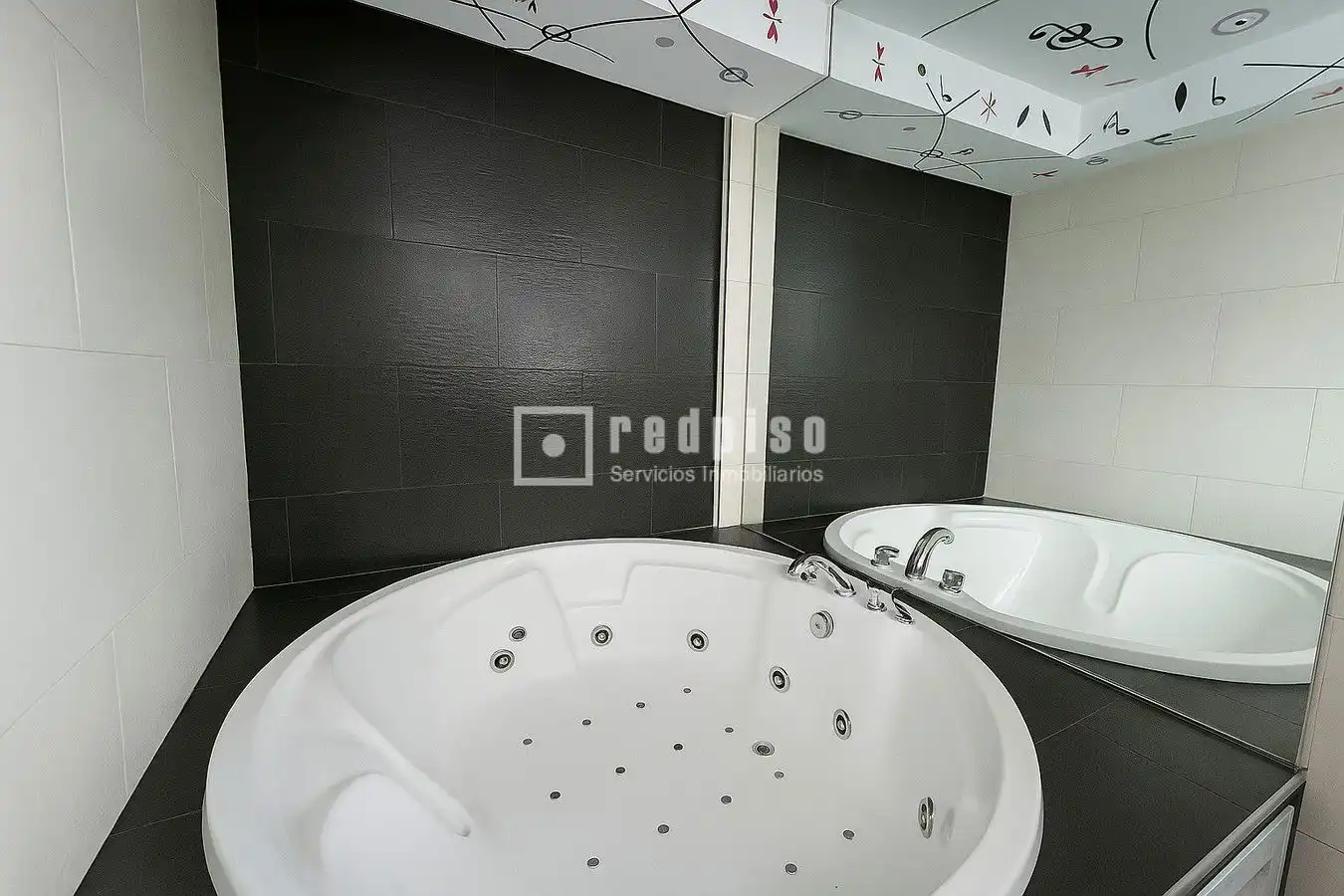 Bathroom of Houses for sale in Málaga  with Air Conditioner and Furnished