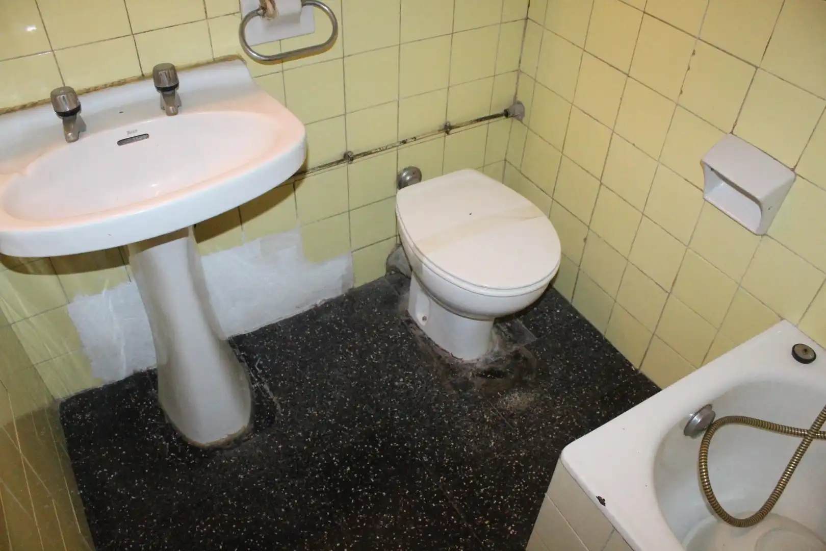 Bany de Casa o xalet en venda en Donostia - San Sebastián  amb Aire condicionat, Calefacció i Traster